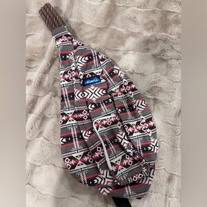 Kavu Aztec sling bag